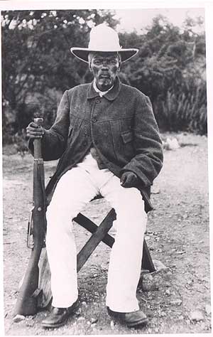 Old photo of a Nama leader from Namibia.