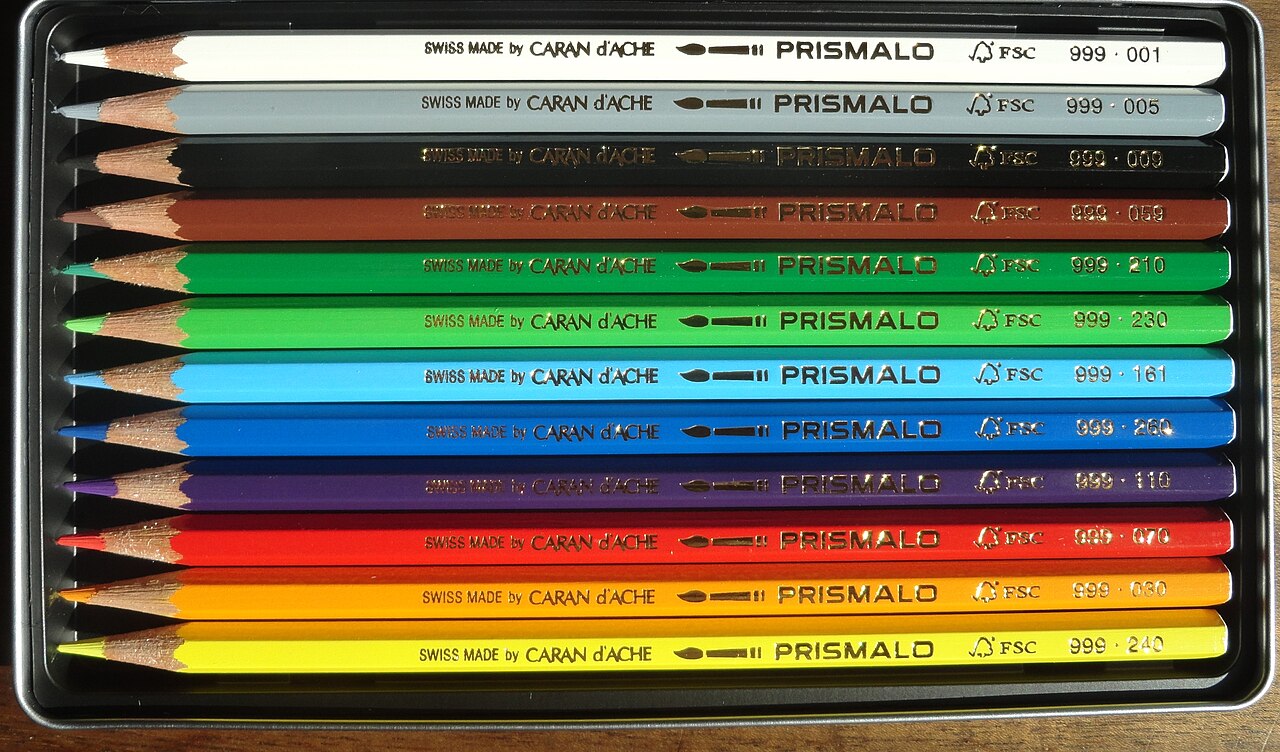 A bunch of colorful pencils ready for drawing.