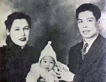A sweet photograph of Bruce Lee as a baby.