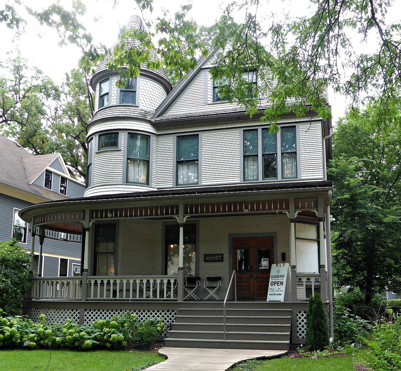 The pretty house where Ernest Hemingway lived as a young child.