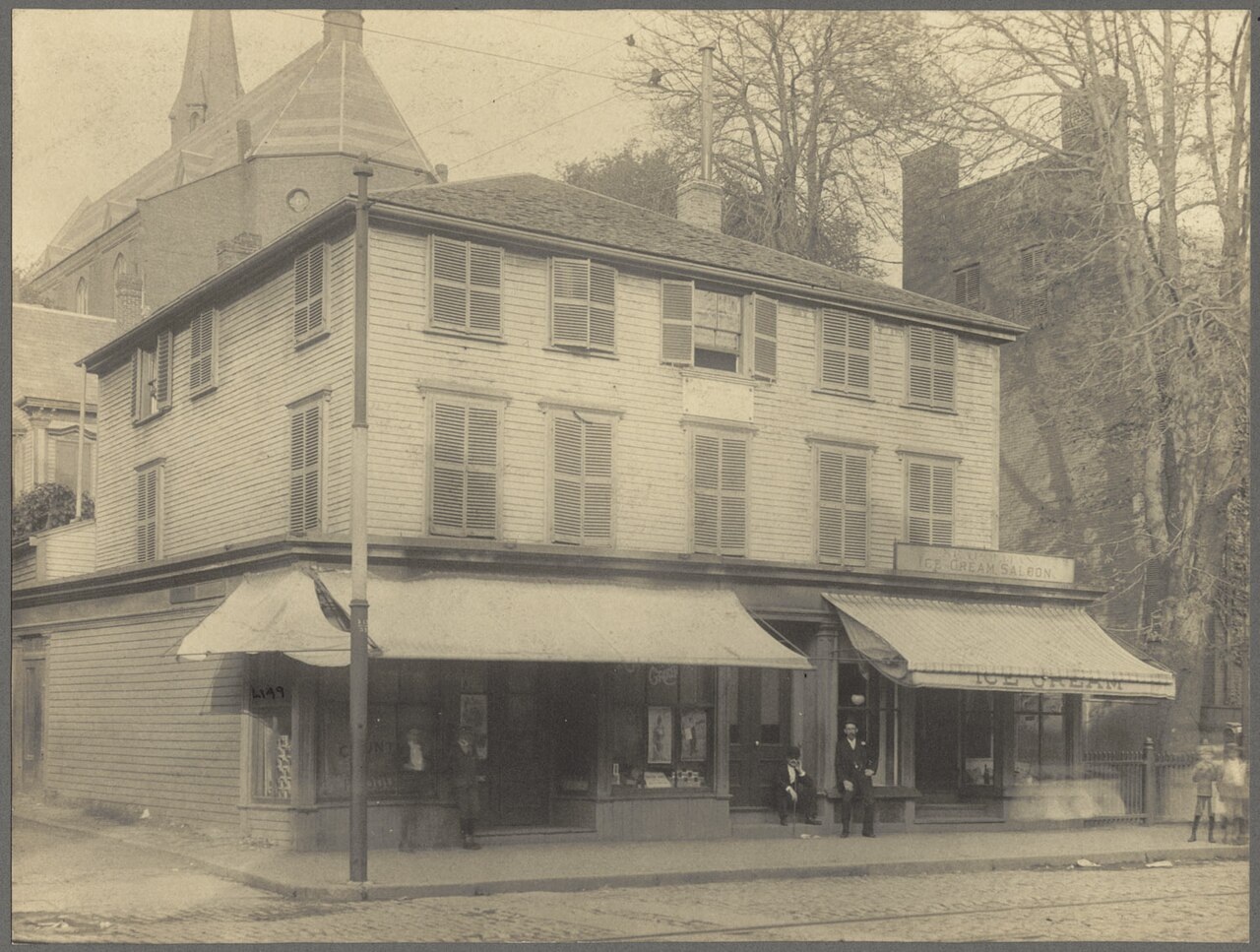 The building in Massachusetts where Samuel Morse was born.