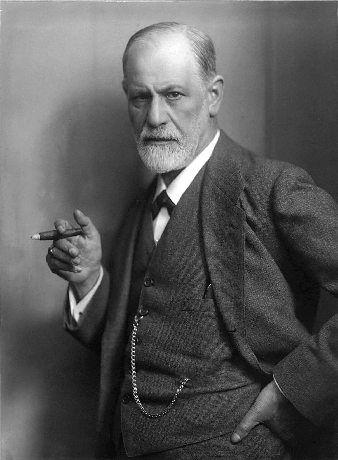 A signed photograph of the thinker Sigmund Freud.