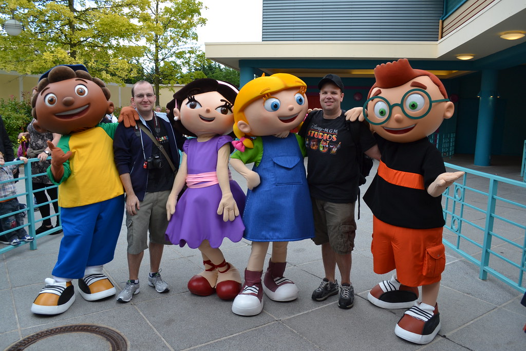 Fans get to meet the Little Einsteins team in person.